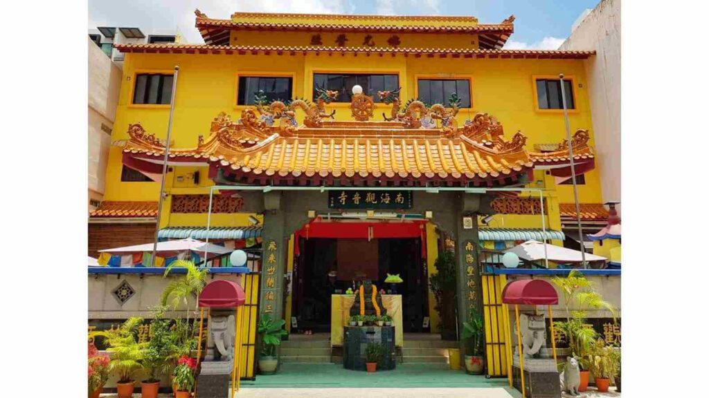 Nan_Hai_Fei_Lai_Guan_Yin_Monastery_Manjusri_Library_Geylang_Singapore_Bhikkhuni_Shi_Miao_Xian (15)